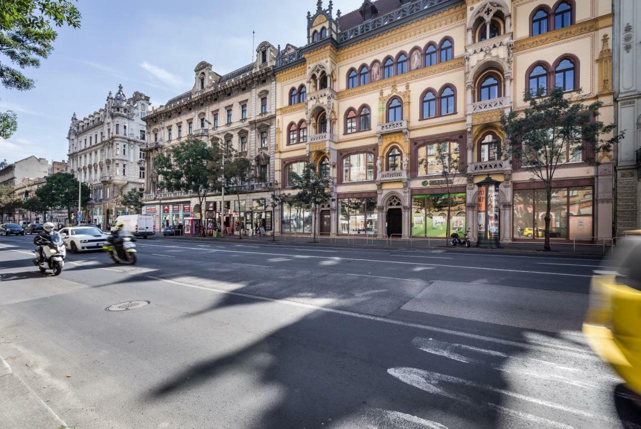 A9 Houseleek Astoria Budapest Exterior photo