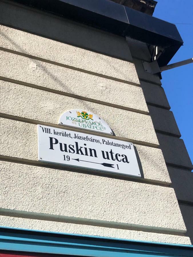 A9 Houseleek Astoria Budapest Exterior photo
