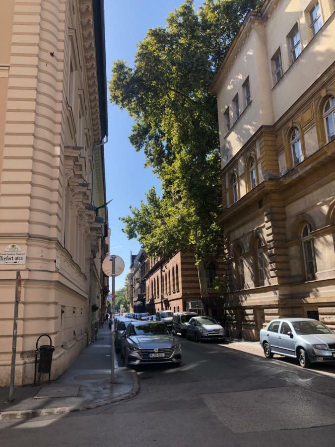 A9 Houseleek Astoria Budapest Exterior photo